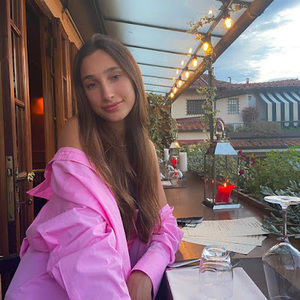 Meet your Posher, Chiara